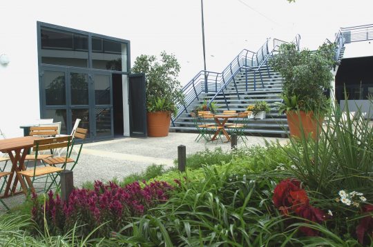 salle extérieur terrasse Antarès Le Mans